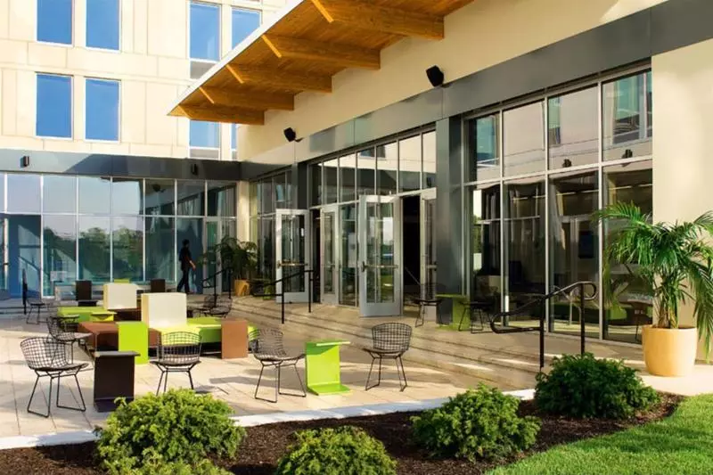 فندق Vivanta Ahmedabad Sg Highway