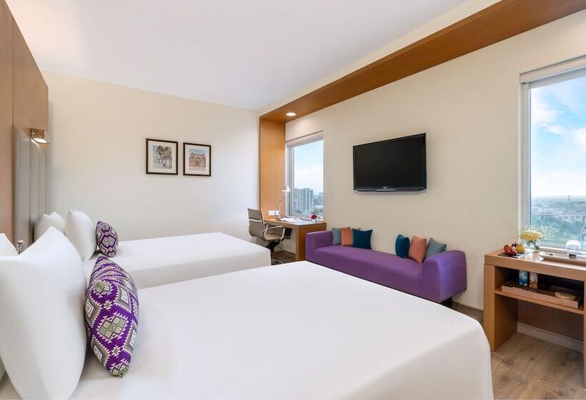 فندق Vivanta Ahmedabad Sg Highway