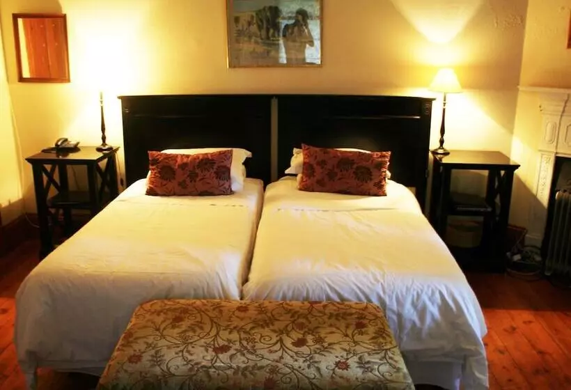 Leeuwenbosch Country House   Amakhala Game Reserve