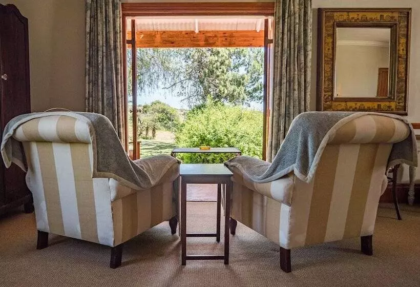 Leeuwenbosch Country House   Amakhala Game Reserve