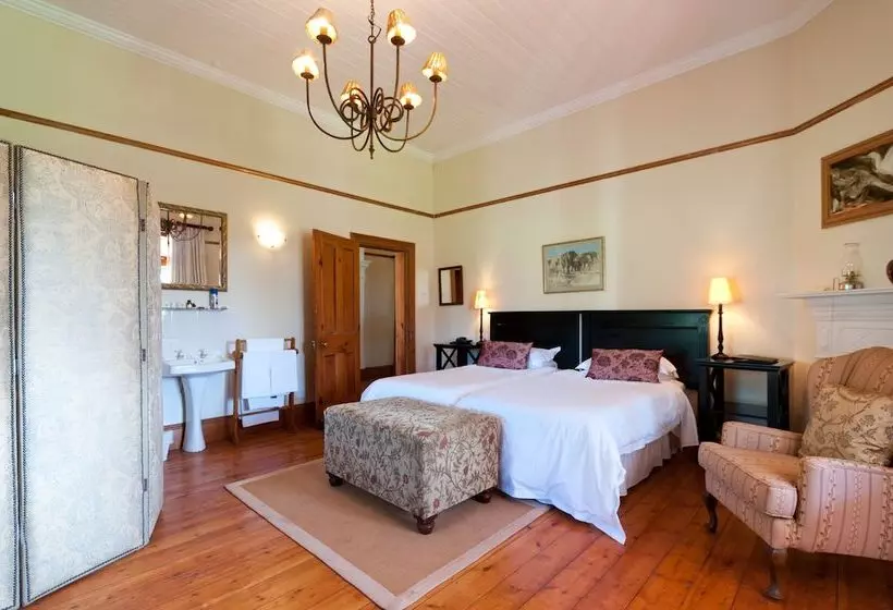 Leeuwenbosch Country House   Amakhala Game Reserve