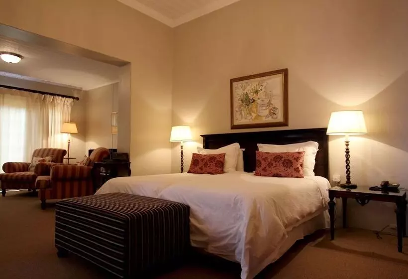 Leeuwenbosch Country House   Amakhala Game Reserve