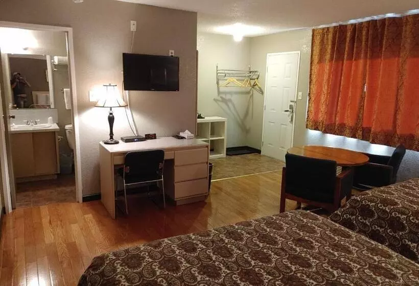 Magnuson Hotel Creston