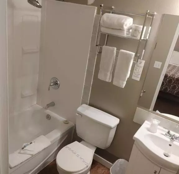 Magnuson Hotel Creston