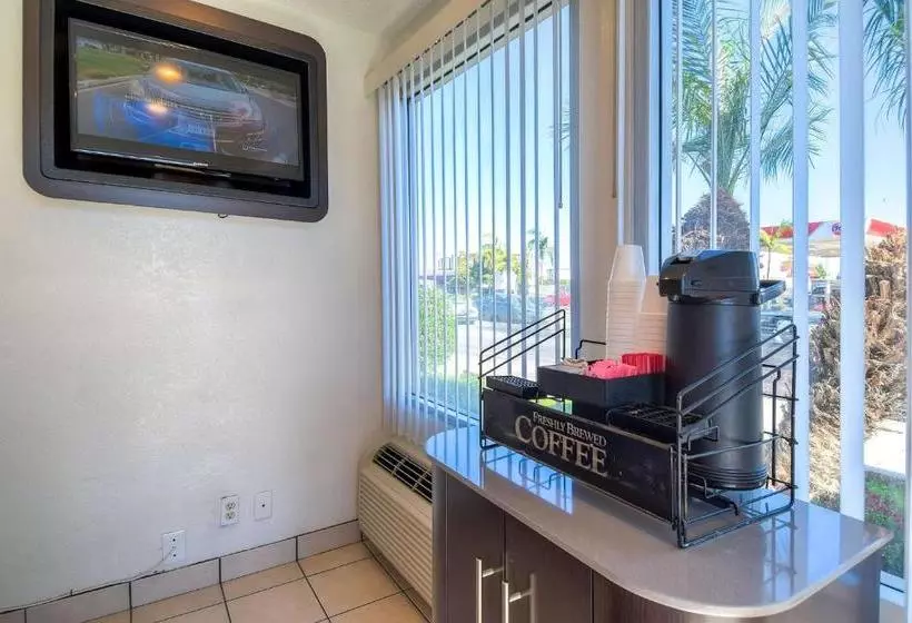 Motel 6 Los Angeles  Long Beach