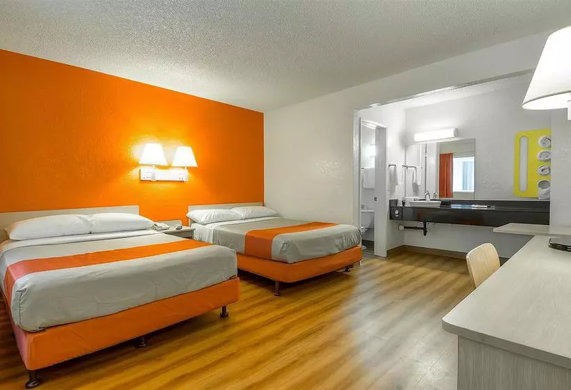 Motel 6 Los Angeles Norwalk