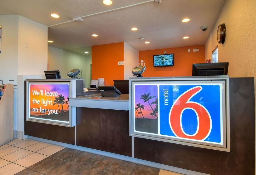 Motel 6 Stanton, Ca