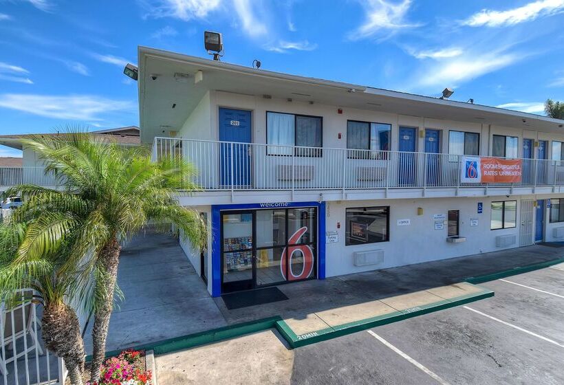 Motel 6 Stanton, Ca