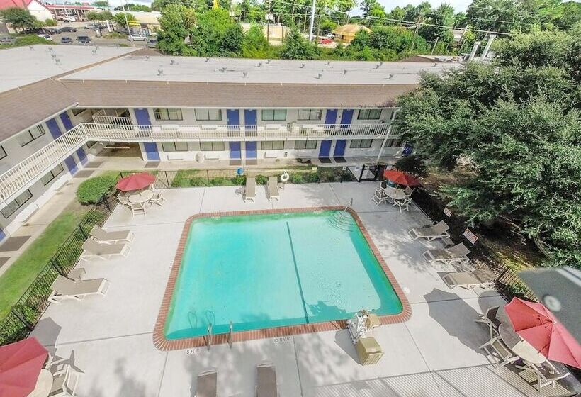 Motel 6 Huntsville, Tx