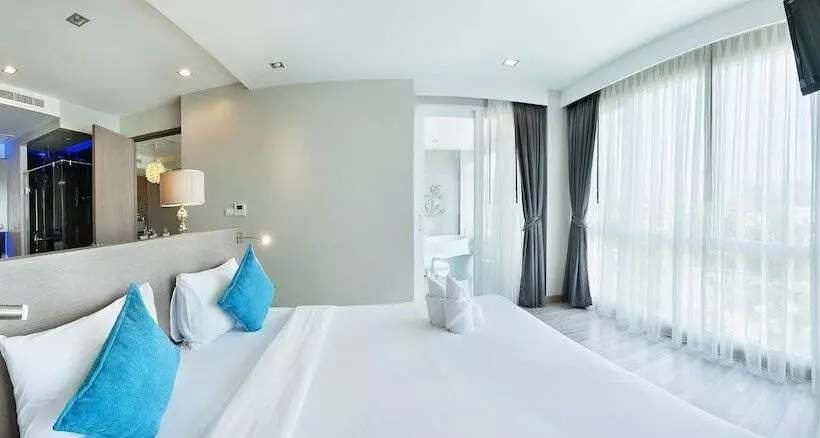 Ratana Apart Hotel At Kamala