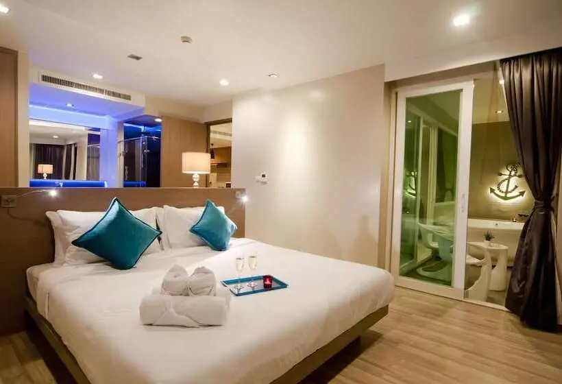 Ratana Apart Hotel At Kamala