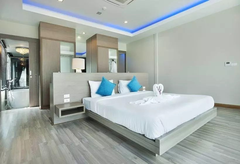 Ratana Apart Hotel At Kamala