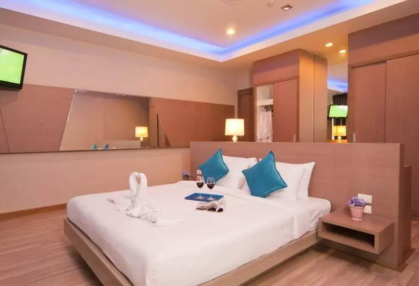 Ratana Apart Hotel At Kamala