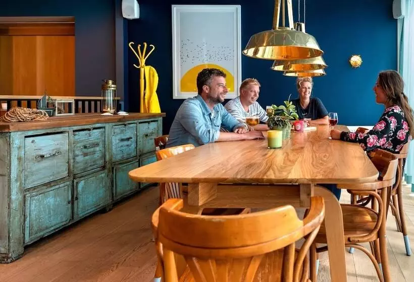 Stayokay Hostel Terschelling