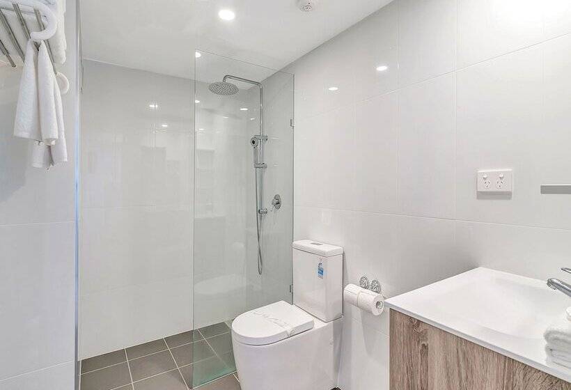 Tradewinds Apartments