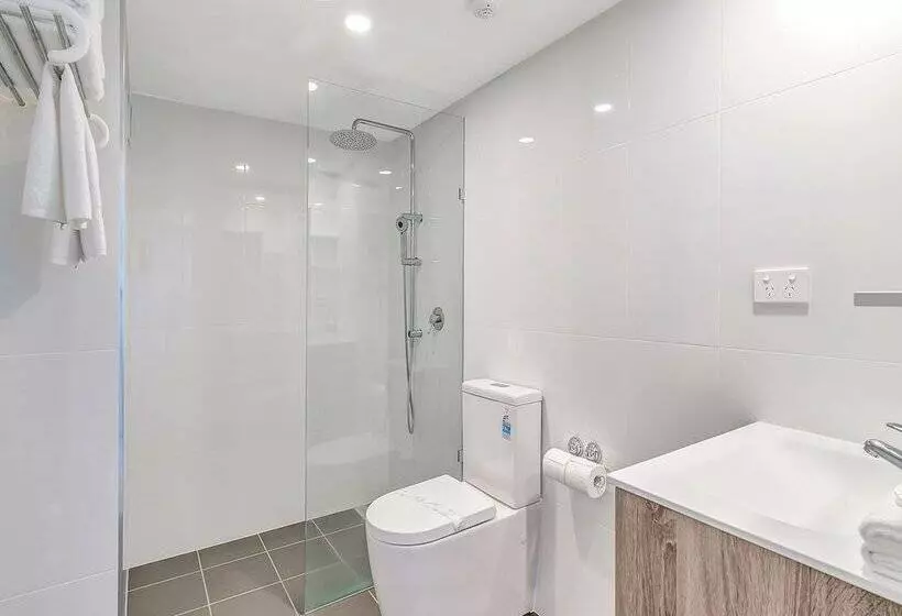 Tradewinds Apartments