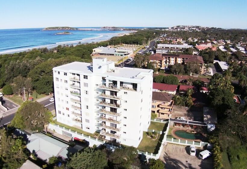 Tradewinds Apartments