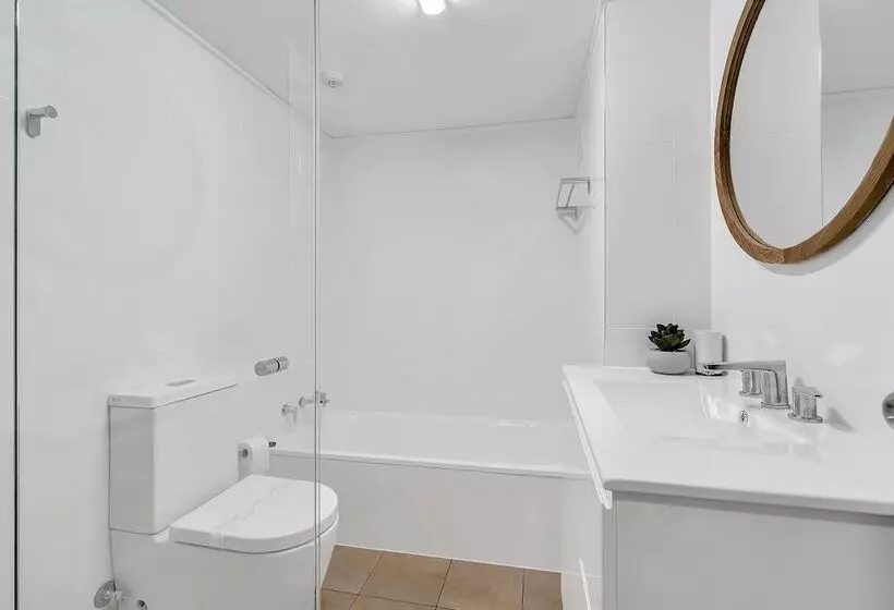 Tradewinds Apartments