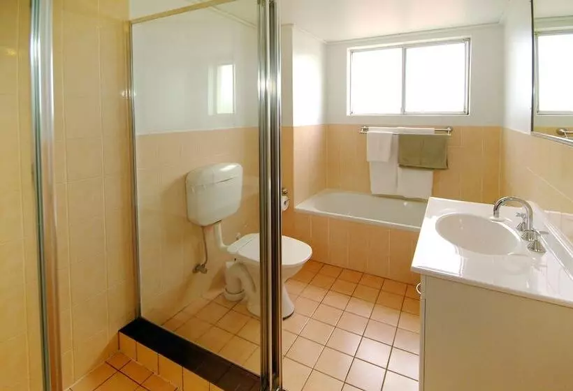 Tradewinds Apartments