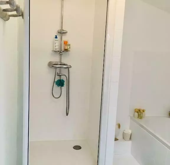 Aamiaismajoitus (B&B) Chez Muriel Et Jef