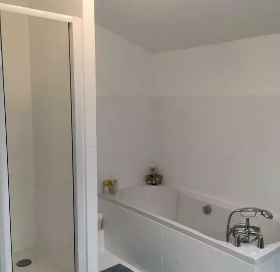 Aamiaismajoitus (B&B) Chez Muriel Et Jef