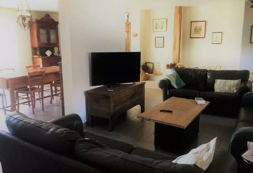 Aamiaismajoitus (B&B) Chez Muriel Et Jef