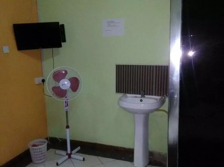 هتل El Paso Gardens Kisumu