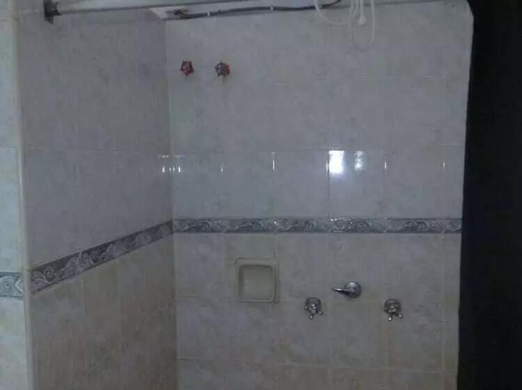 هتل El Paso Gardens Kisumu