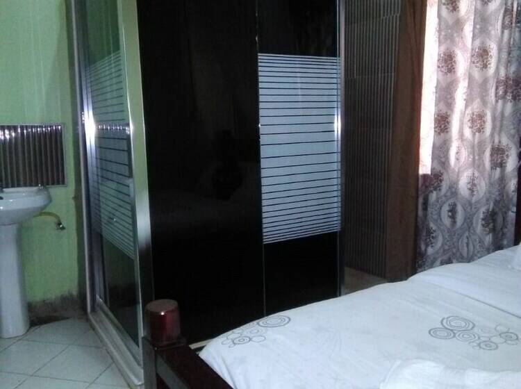 هتل El Paso Gardens Kisumu