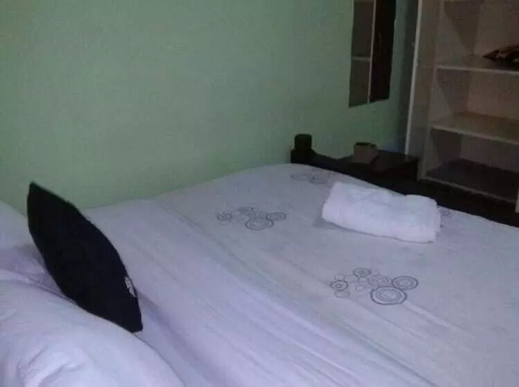 هتل El Paso Gardens Kisumu