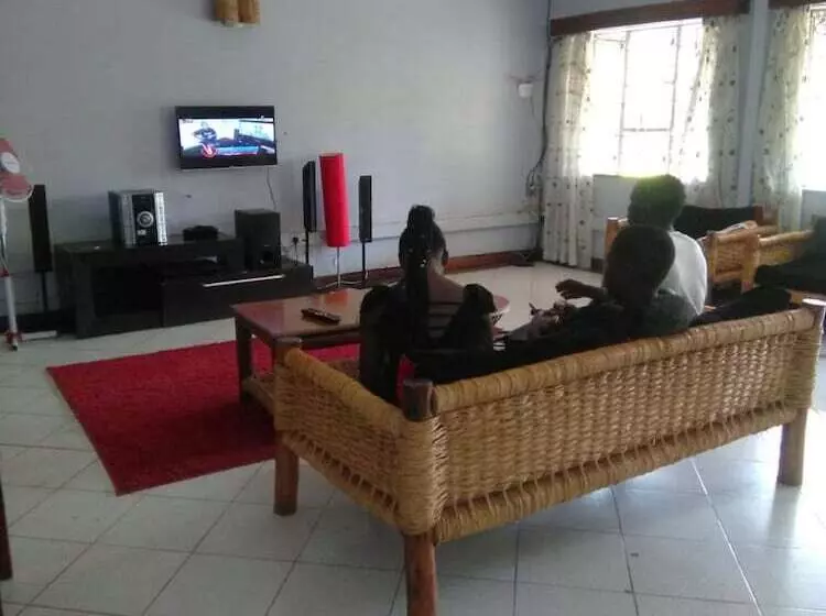 هتل El Paso Gardens Kisumu