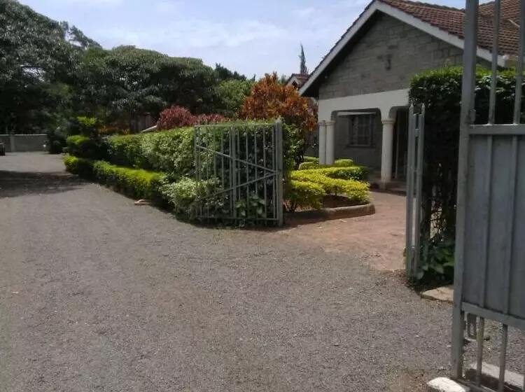 هتل El Paso Gardens Kisumu