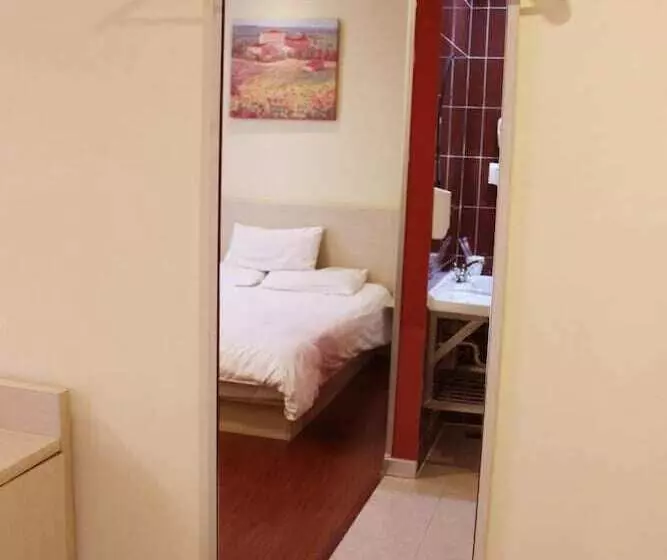 Hotelli Hanting Express Qidong Jianghai Middle Road