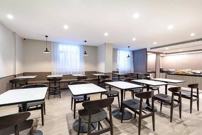 Hotelli Hanting Express Qidong Jianghai Middle Road