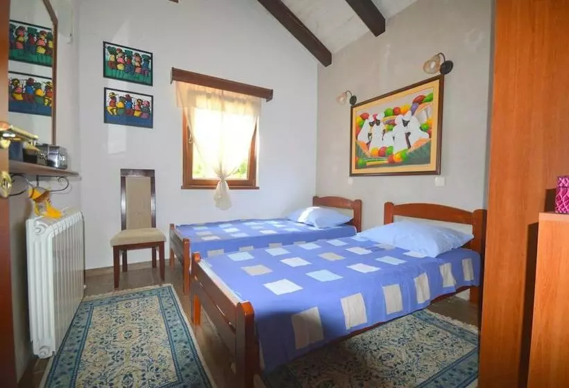 هتل Lazzaro Apartments