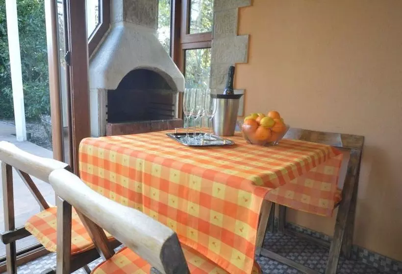 هتل Lazzaro Apartments