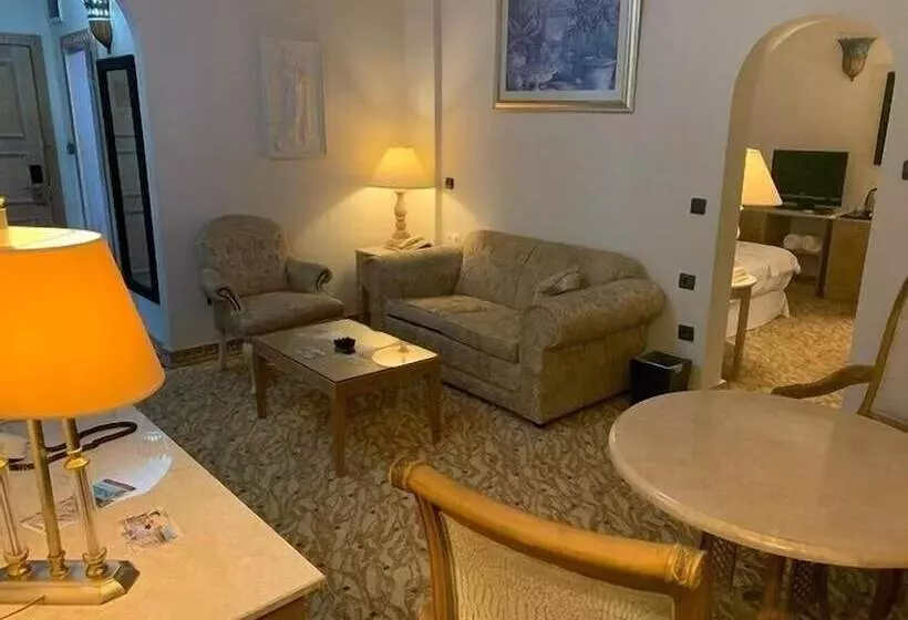 ホテル Tas Saray Bardakci