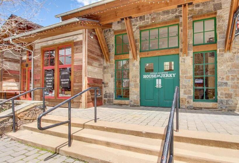 هتل Village Square Condo #631