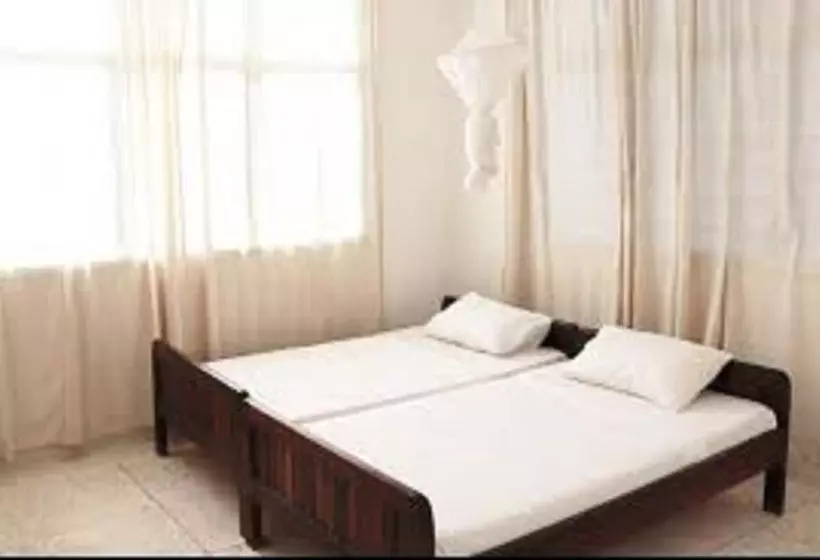 هتل Bubbles Cottages