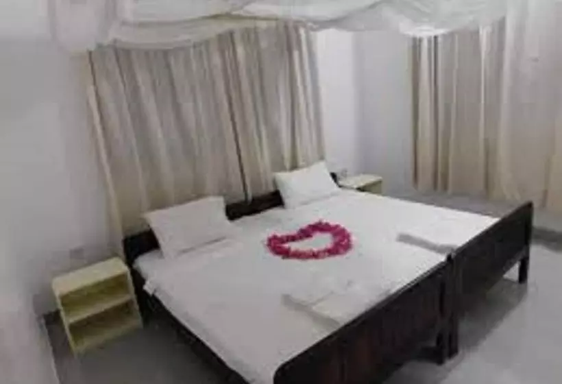 هتل Bubbles Cottages