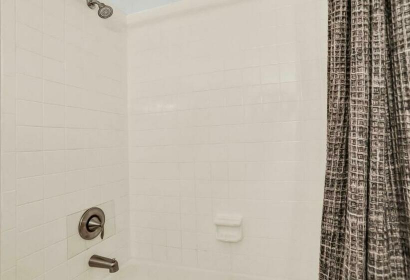 בית מלון כפרי Clipper Cabana Beachwalk Condo