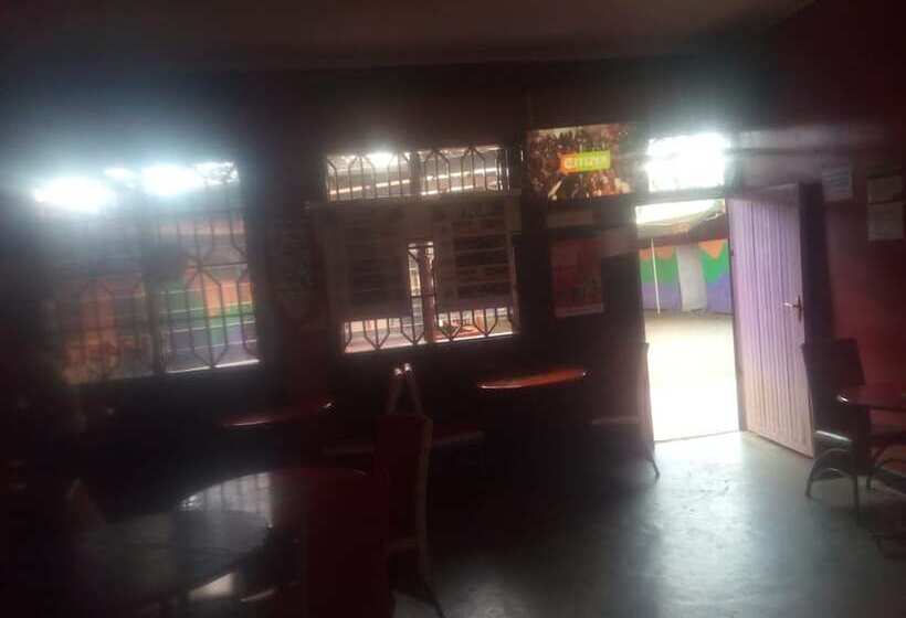 هتل Highway Breeze Restaurant