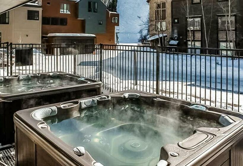 Отель Misty Maiden