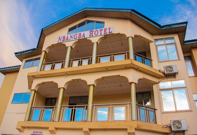 בית מלון כפרי Nbangba
