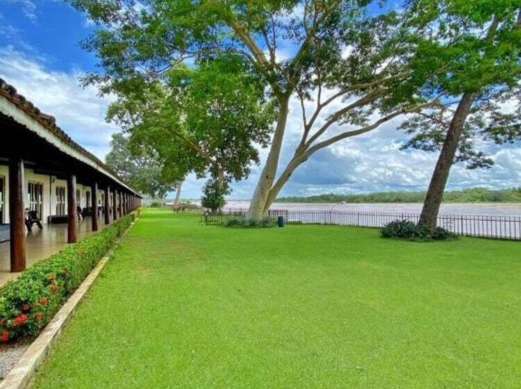 Отель Recanto Do Araguaia