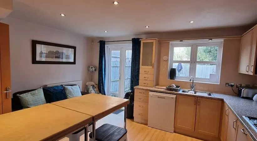 Hotelli Wren Way Serviced Accommodation