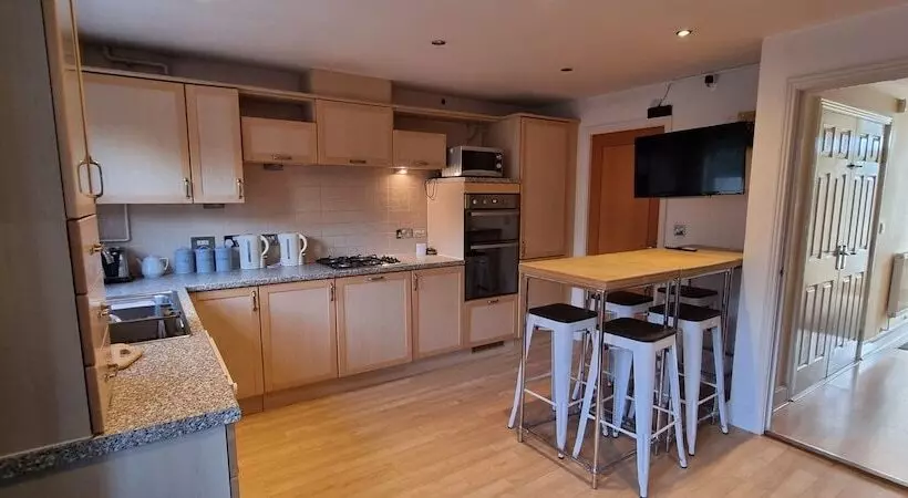 Hotelli Wren Way Serviced Accommodation