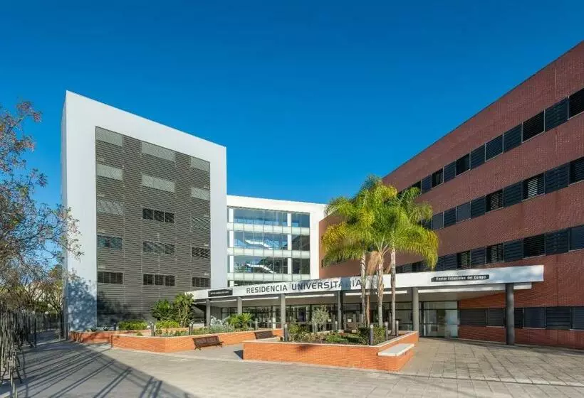 Retkeilymaja Micampus Estanislao Del Campo, Student Residence