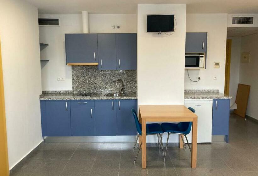 Hostel Micampus Estanislao Del Campo, Student Residence