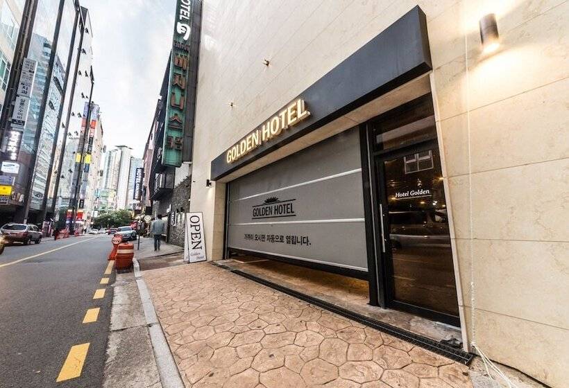 בית מלון כפרי Bundang Golden